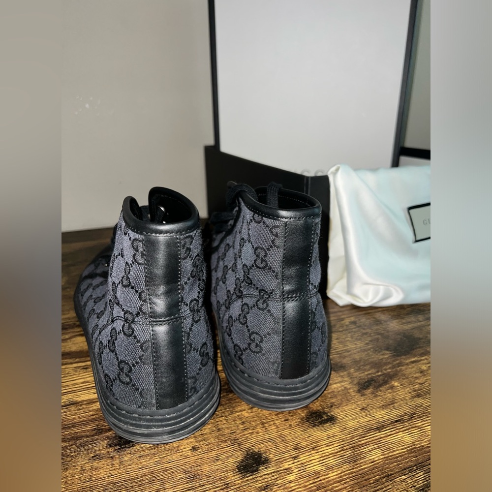 Gucci Sneakers (High-top) - Picture 6 of 11